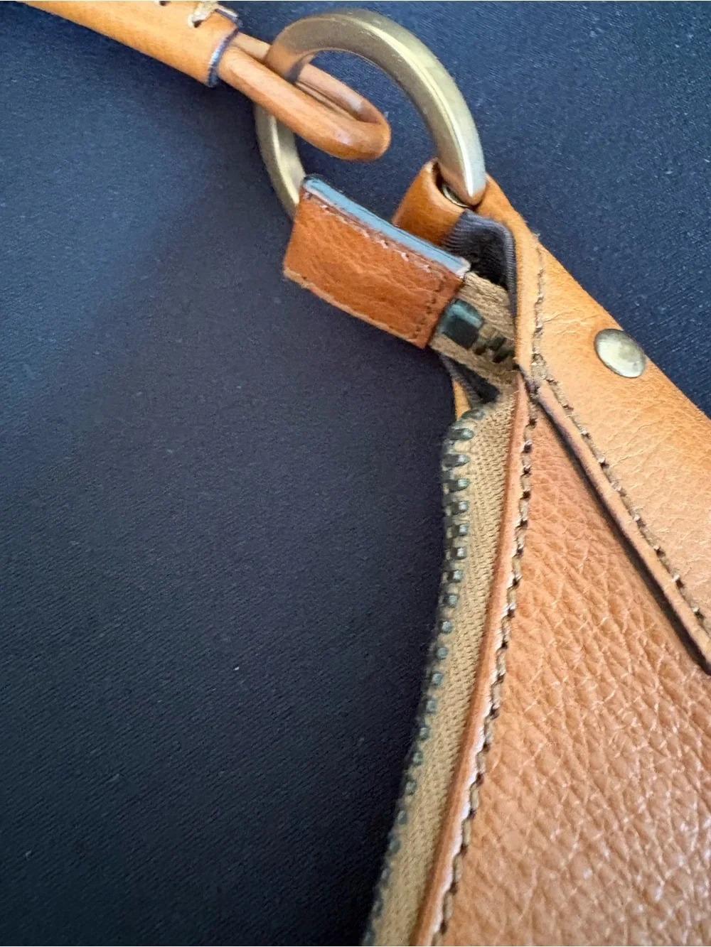 Vintage Gucci GG Ring Handle Small Hobo Bag Tan Leather Y2K